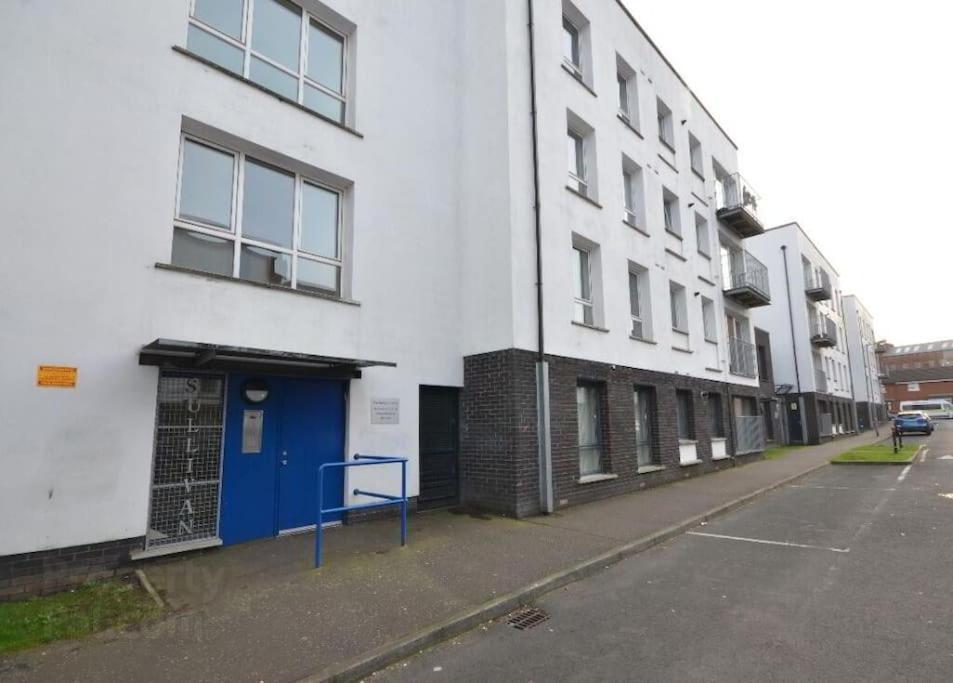 Modern 2-Bedroom City Apartment With Free Parking Belfast Exteriör bild