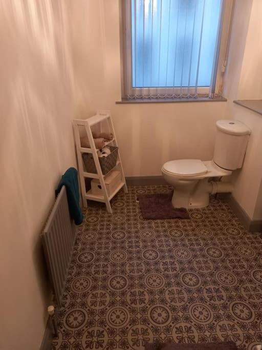Modern 2-Bedroom City Apartment With Free Parking Belfast Exteriör bild